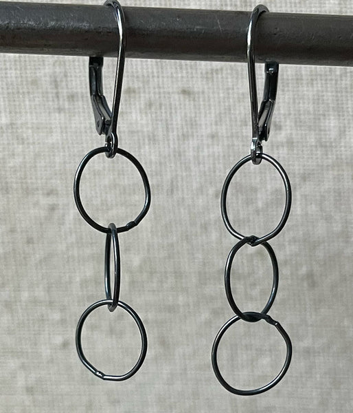 vb-fc-ox Fine Circles Earrings (oxidized sterling silver)