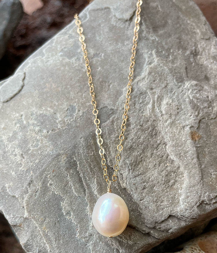 Simple Pearl Necklace