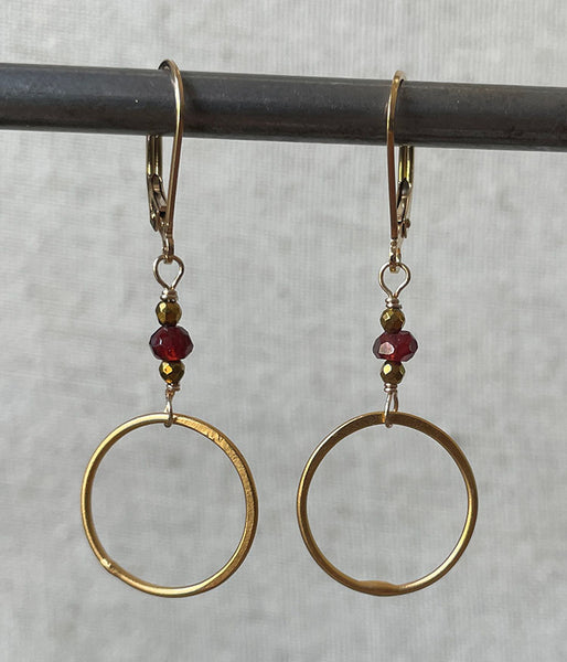 ve-ref-11 Hammered Circle Garnet Earrings