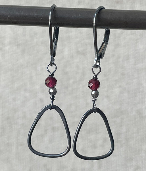 vb-ref-30 Garnet Triangle Earrings