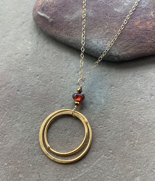 ref-44 Double Circle Garnet Necklace