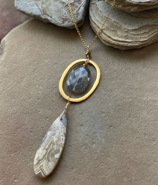 ref-34 Patterns Everywhere Necklace