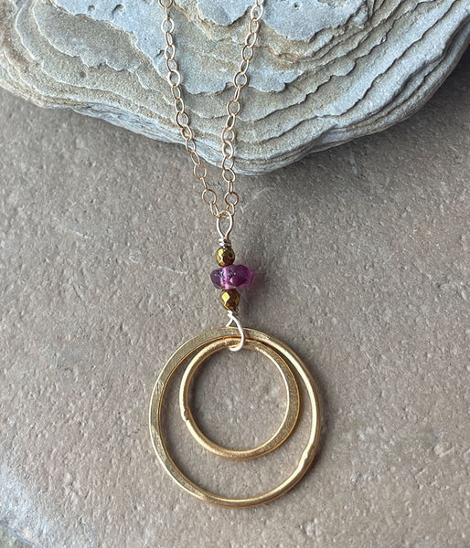 laby-40 Rhodolite Labyrinth Necklace