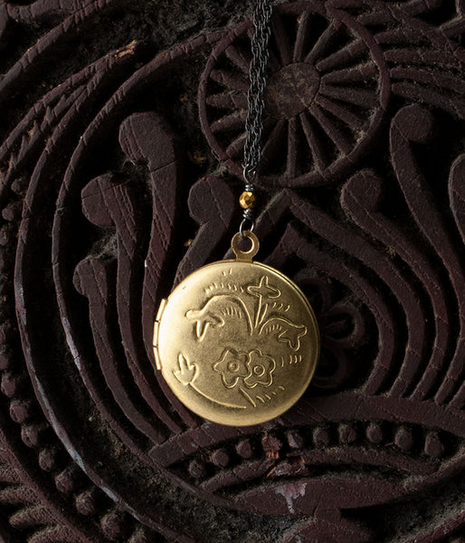 patti-round-double-flower Patti Locket (double flower)