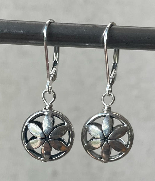vg-stl-172 Pointed Petal Sterling Earrings