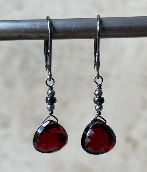 vg-harv-9 Garnet Harvest Earrings
