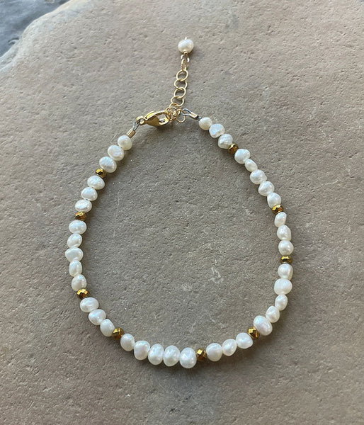 Pearl and Gold Bracelet