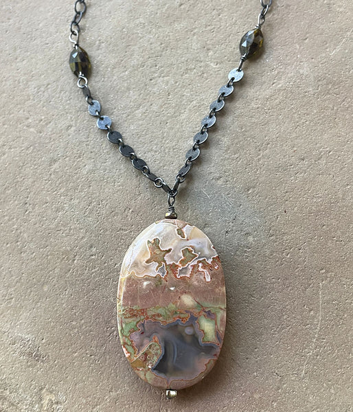 Smile in Wonder Necklace