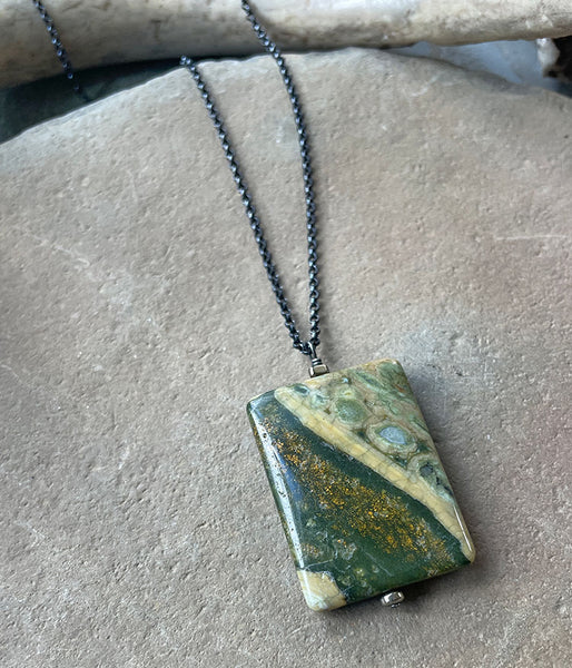 Rhyolite Wave Necklace